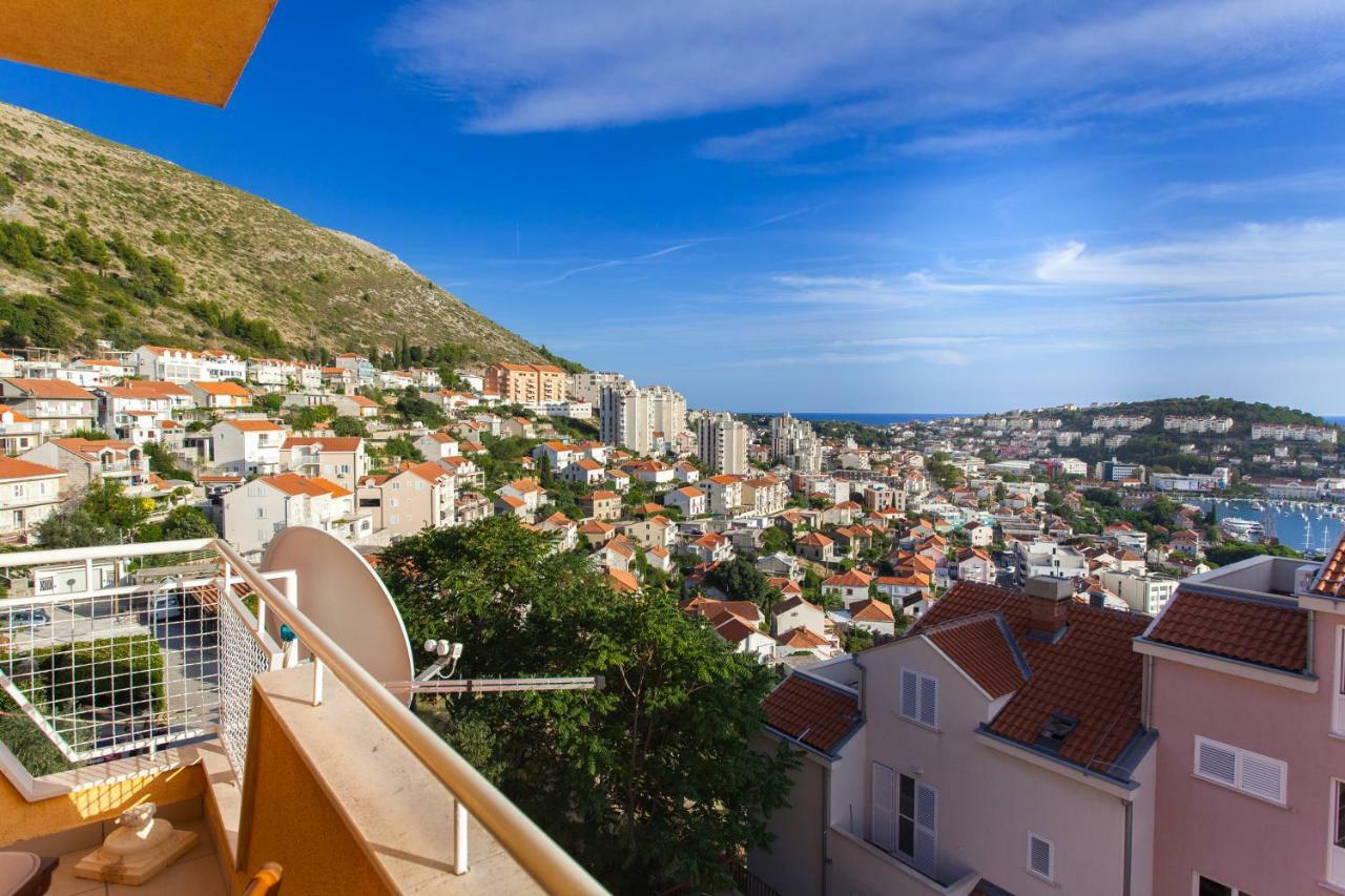 Two Bedroom Apartment With A Sea View & A Balcony Дубровник Экстерьер фото